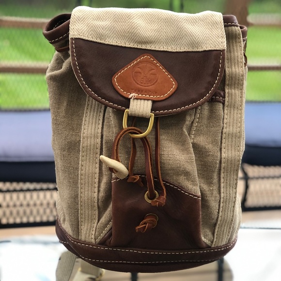Terrapax Handbags - Terrapax backpack Leather Bone. EUC